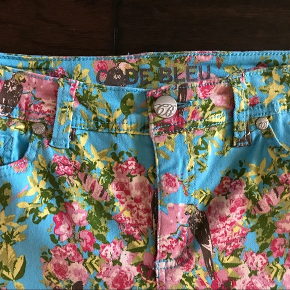 Code Bleu Rose Print High Rise Aimee Denim Crop - Picture 4 of 5